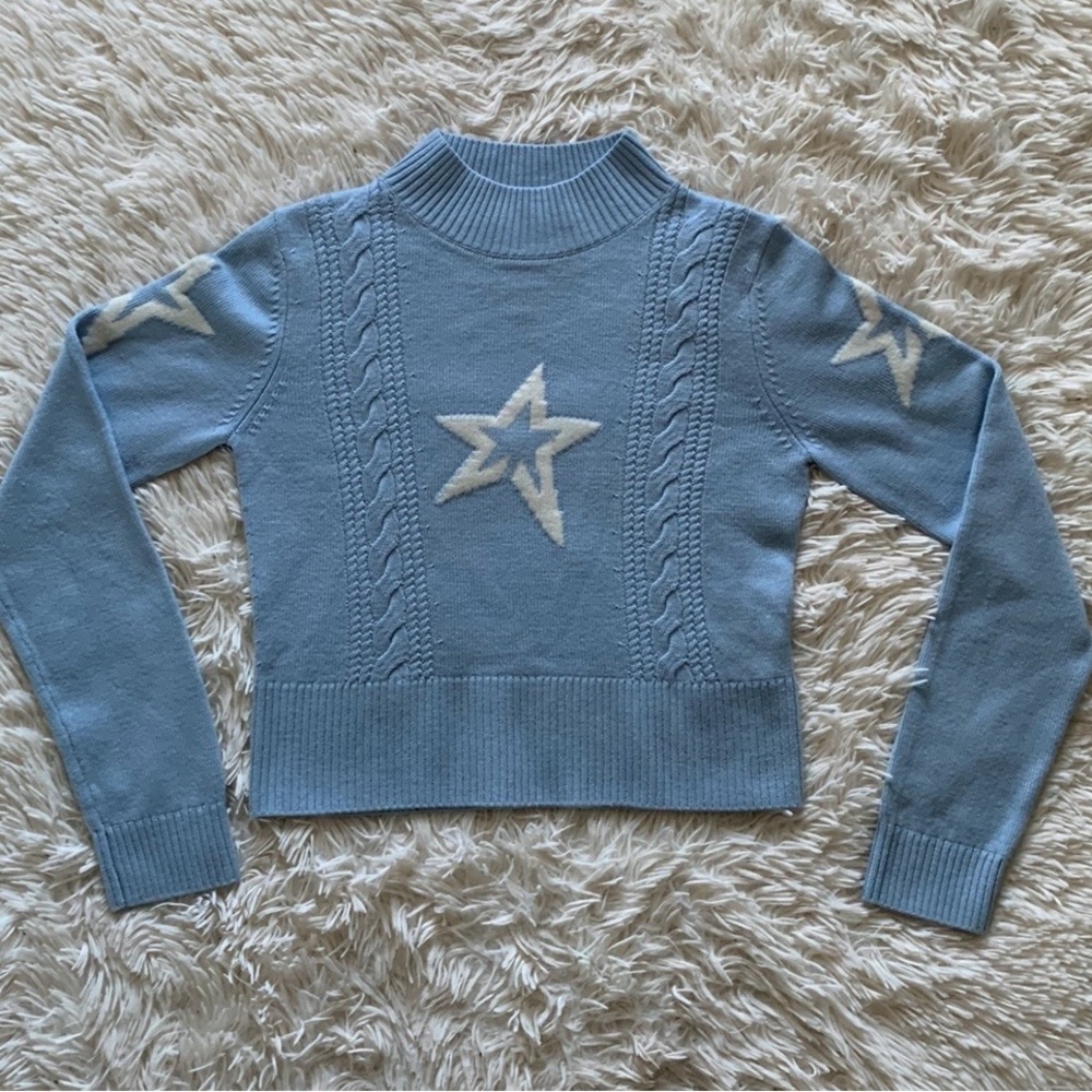 Nwt Perfect Moment Crop Cable Sweater Star